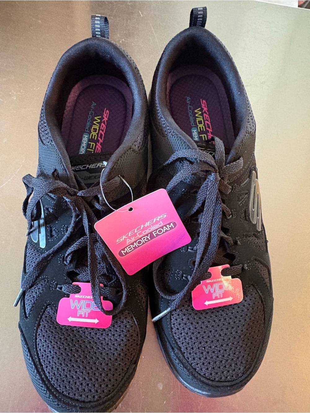 Skechers Wide Fit Air Cooled Memory Foam Black Sneakers NWT 9.5 Comfort Shoes
